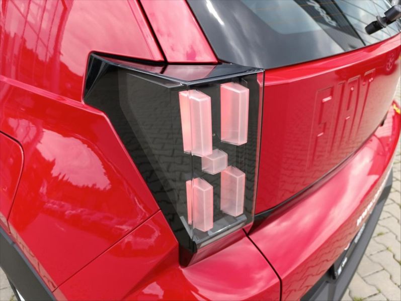 Fiat Grande Panda (2025) 113k BEV 44kWh - fotka 21 z 24
