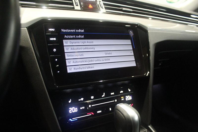 Volkswagen Passat (2023) 110kW, Tažné, Nezávislé topení - fotka 21 z 26