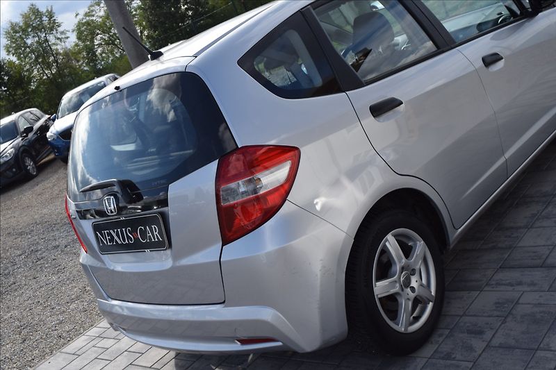 Honda Jazz 1,2 i 66KW ALU KLIMA NÍZKÉ KM - fotka 6 z 35
