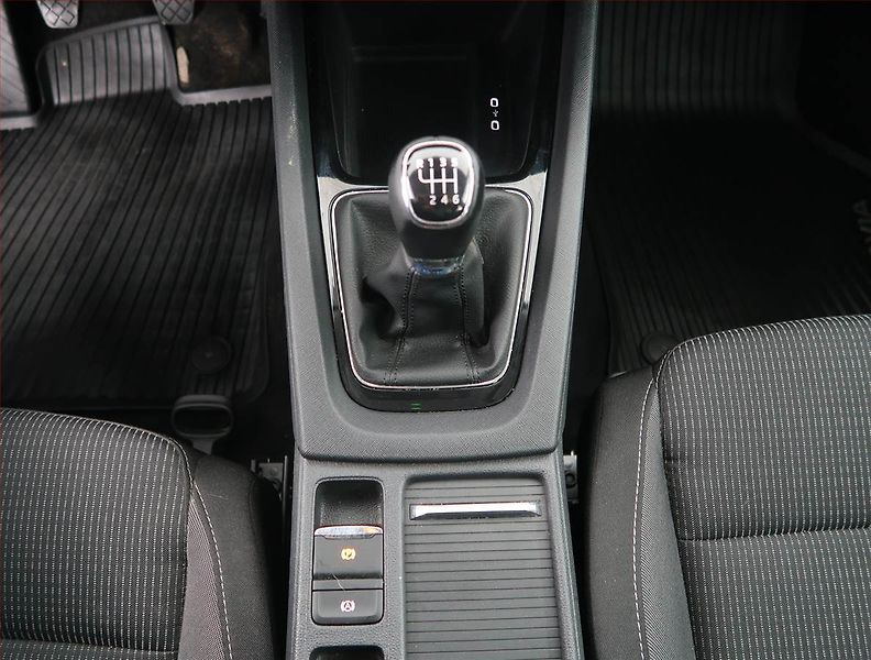 Škoda Octavia (2022) Ambition 2.0 TDI, ČR,1.maj - fotka 13 z 20