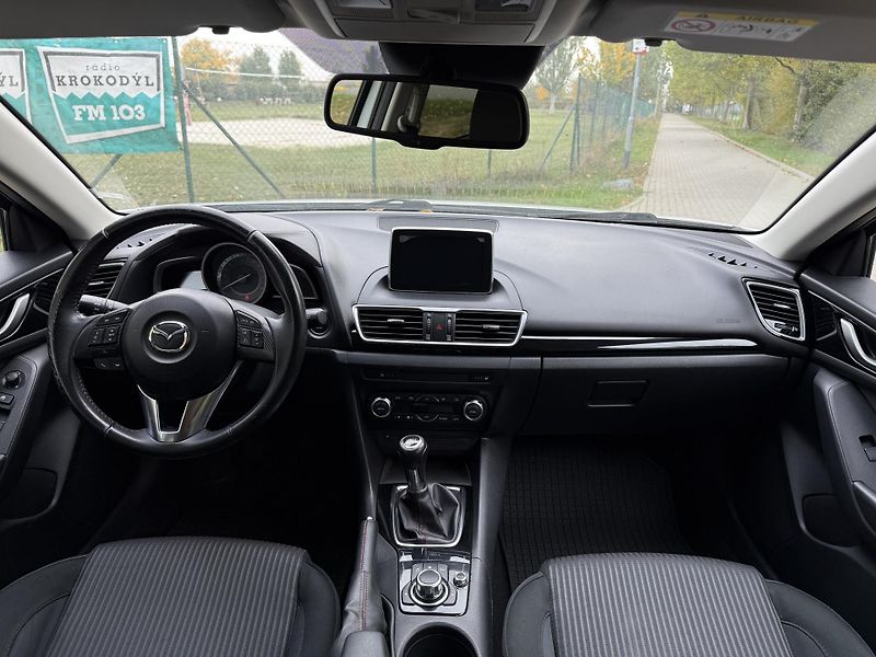 Mazda 3 2.0 Center-Line - fotka 24 z 34