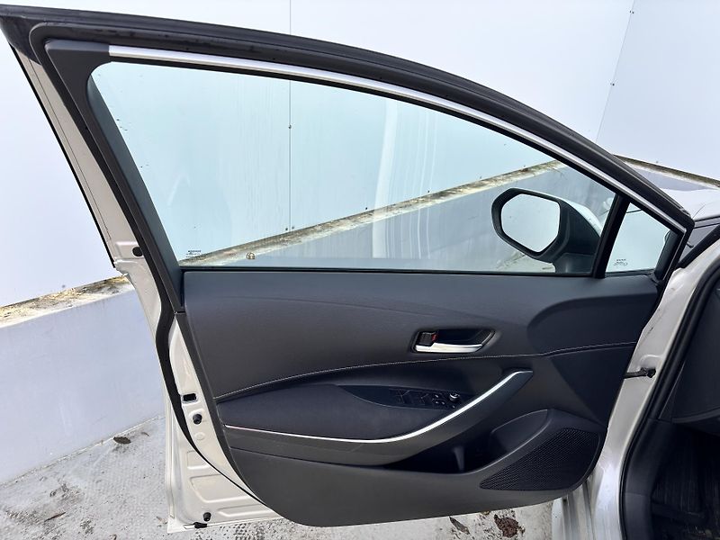 Toyota Corolla (2019) 1.2Turbo 85kW Alu kola! - fotka 17 z 29