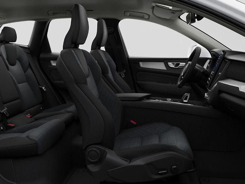 Volvo XC60 ESSENTIAL B5 AWD 184KW - fotka 6 z 11