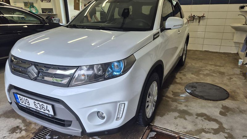 Suzuki Vitara 1.6 16V  COMFORT 4x4 - fotka 2 z 13