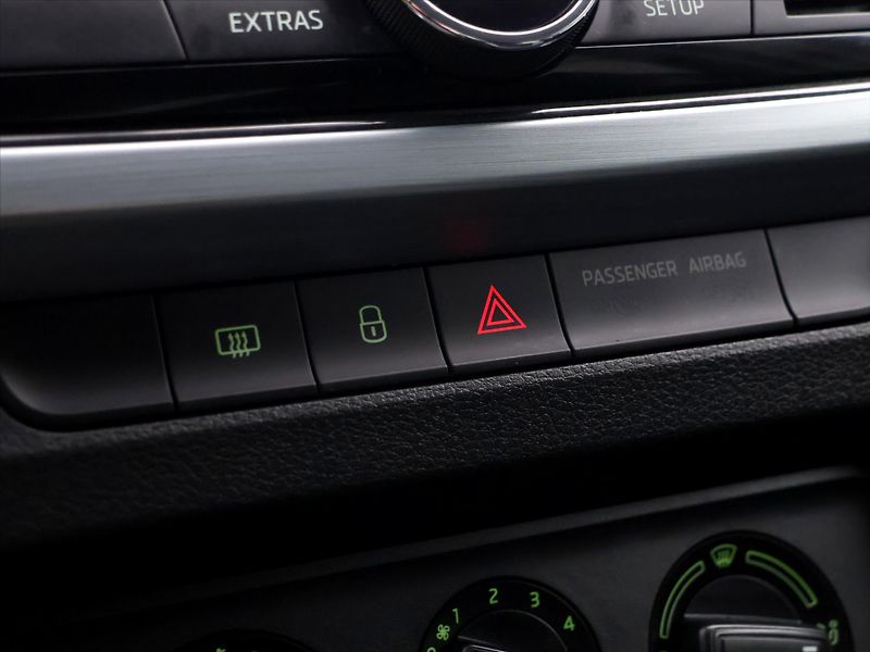 Škoda Fabia 1,2 TSI 81kW CZ Klima Tažné - fotka 19 z 29