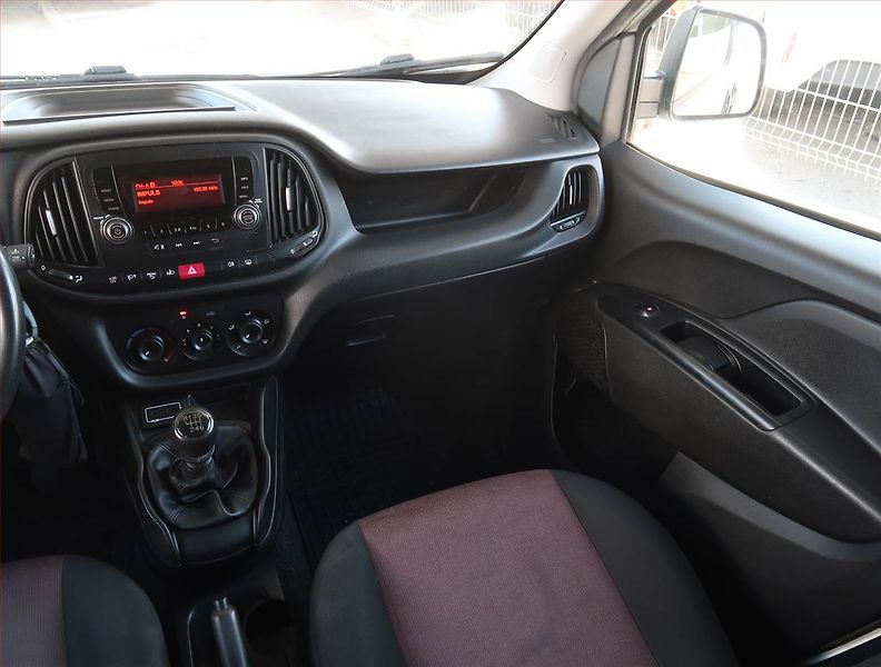 Fiat Dobló (2017) Maxi 1.6 MultiJet, 5Míst, ČR - fotka 8 z 15