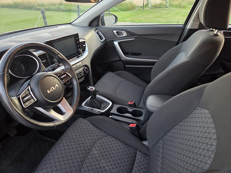 Kia Ceed (2022) 1.0 T-GDI 74 kW Spin,CZ,DPH - fotka 10 z 26