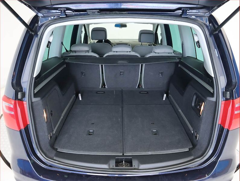 Seat Alhambra (2014) 2.0 TDI, Automat, 7 míst, Navi - fotka 14 z 22