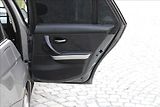 BMW Řada 3 318d Touring / M-Paket / Manuá - náhled 23