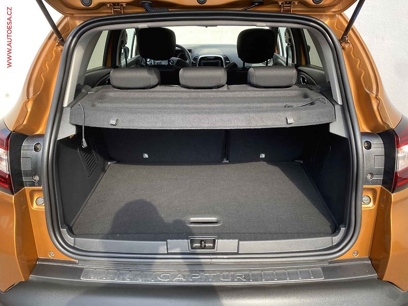 Renault Captur (2019) 1.3 TCe, ČR, Navi, AC, TZ - fotka 7 z 16