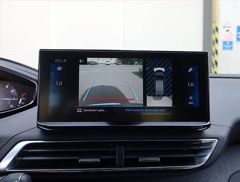 Peugeot 3008 (2021) 1.2 PureTech - fotka 19 z 23