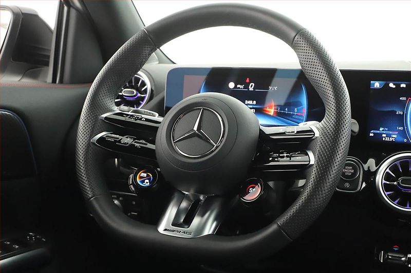 Mercedes-Benz GLA (2026) 35 AMG 4MATIC, AMG - fotka 8 z 20