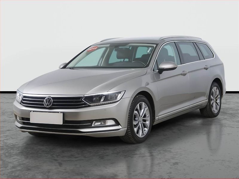 Volkswagen Passat (2017) 2.0 TDI, Automat, Kůže, Navi - fotka 2 z 17