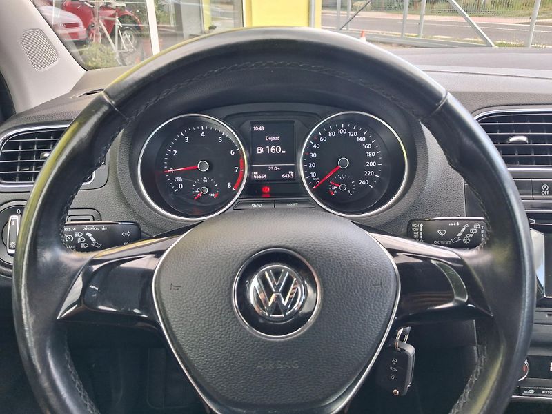 Volkswagen Polo (2016) 1,0MPi POUZE 65t.km! VYHŘ.SED. - fotka 26 z 45