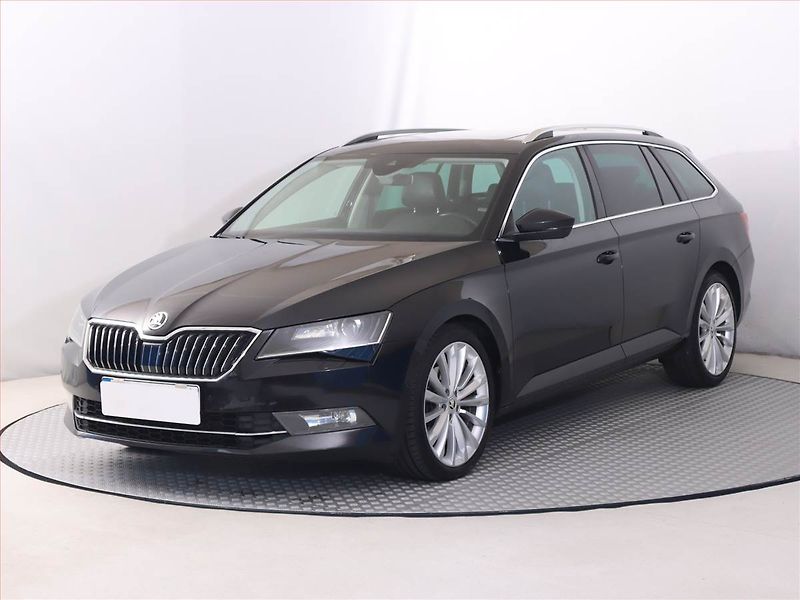 Škoda Superb (2015) 2.0 TDI 4x4, 4X4, Automat - fotka 2 z 21