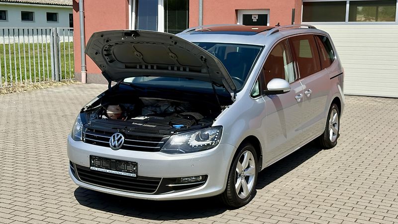 Volkswagen Sharan 2.0TSi*147kW*DSG*7MÍST*WEBASTO - fotka 23 z 27