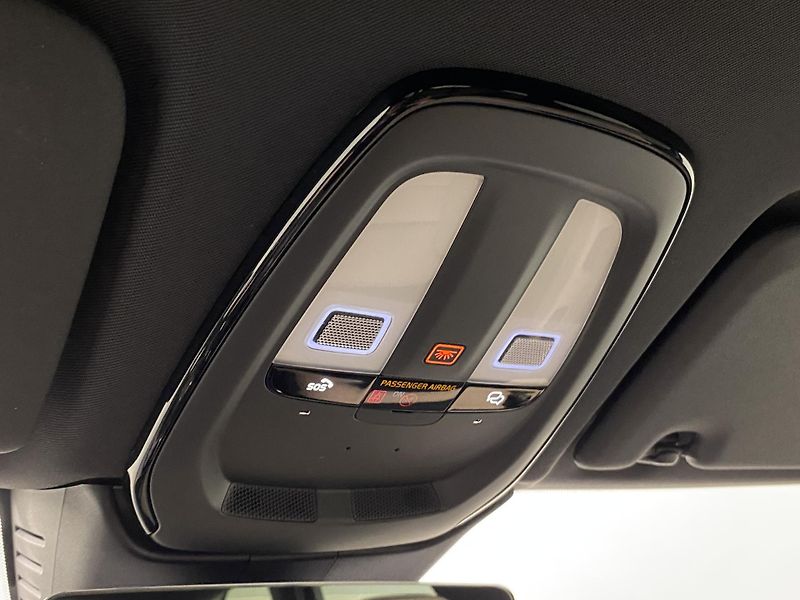 Volvo XC60 T8 AWD RECHARGE PLUS DARK CZ - fotka 29 z 66