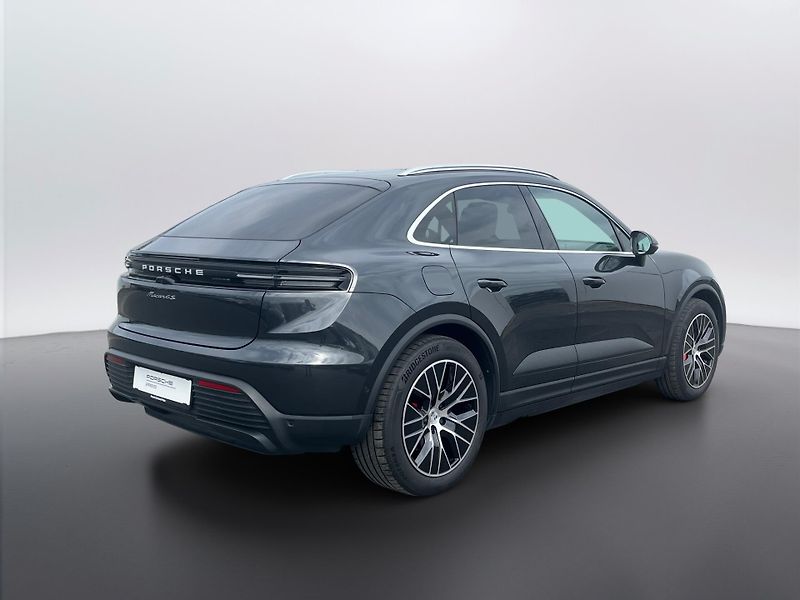 Porsche Macan 4s - fotka 5 z 26