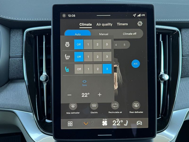 Volvo XC90 (2026) PLUS B5, kamery 360°, ventilac - fotka 19 z 23