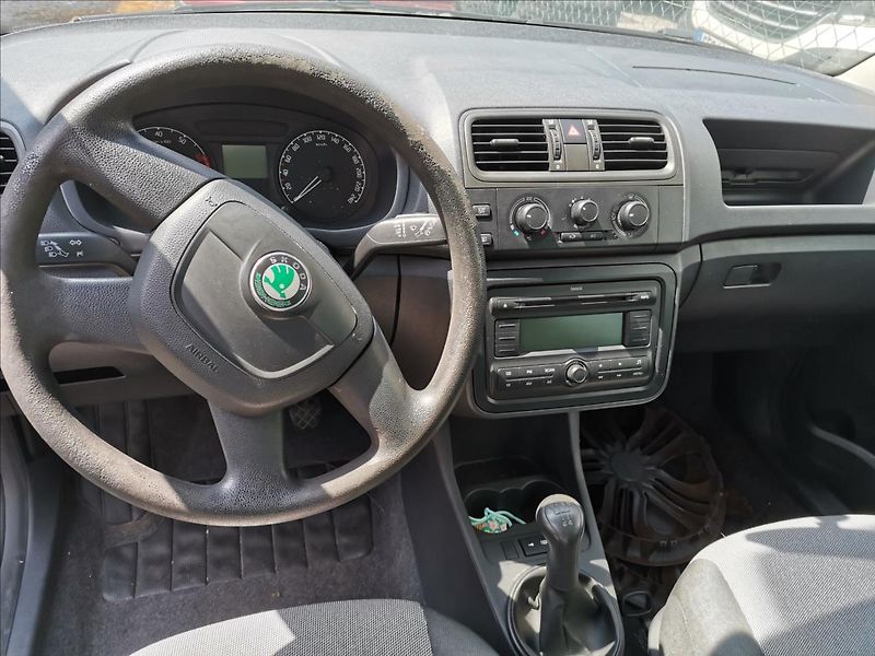 Škoda Roomster 1,2 HTP na náhradní díly - fotka 4 z 6