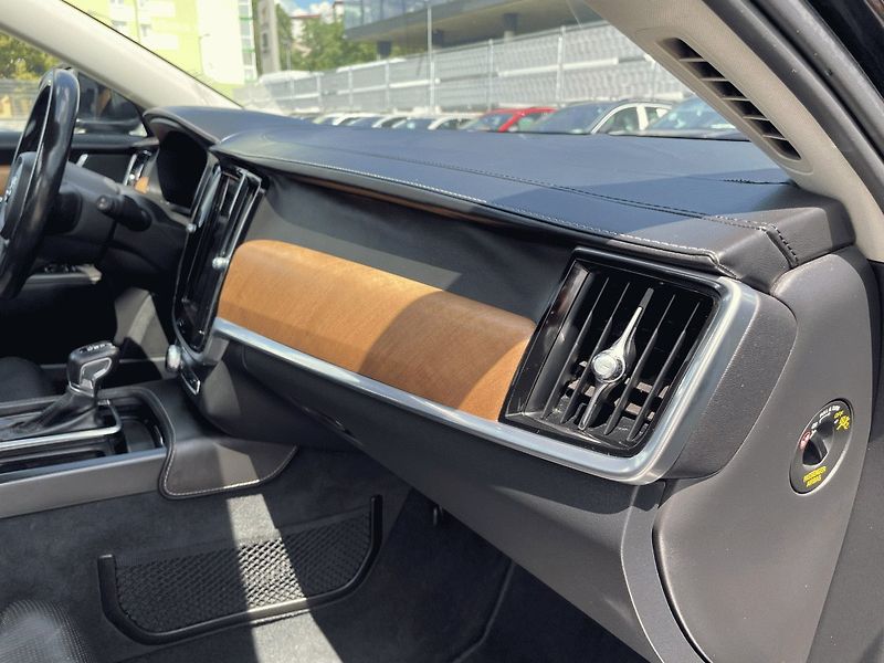 Volvo V90 (2016) 2.0 T5,187kW,Inscription,DPH,K - fotka 47 z 51