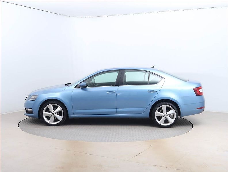 Škoda Octavia (2017) Style 1.6 TDI, Navi, Tempomat - fotka 3 z 15