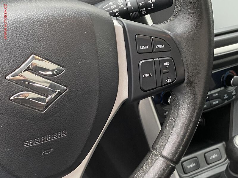 Suzuki S-Cross (2014) 1.6 VVT AllGrip, Premium - fotka 14 z 19