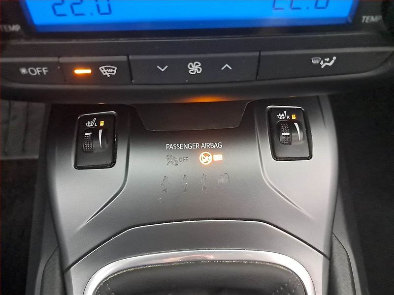 Toyota Avensis (2016) 2.0 D-4D, ČR,1.maj, Serv.kniha - fotka 21 z 21