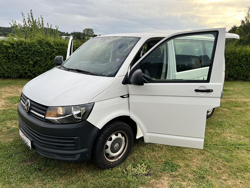 Volkswagen Transporter 2.0TDI 75KW,9MÍST,TZ,KLIMA,1MA - fotka 21 z 37