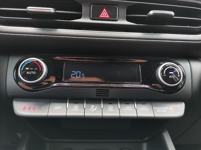 Hyundai Kona 1,6 T-GDI 145kW Smart AT - fotka 14 z 19