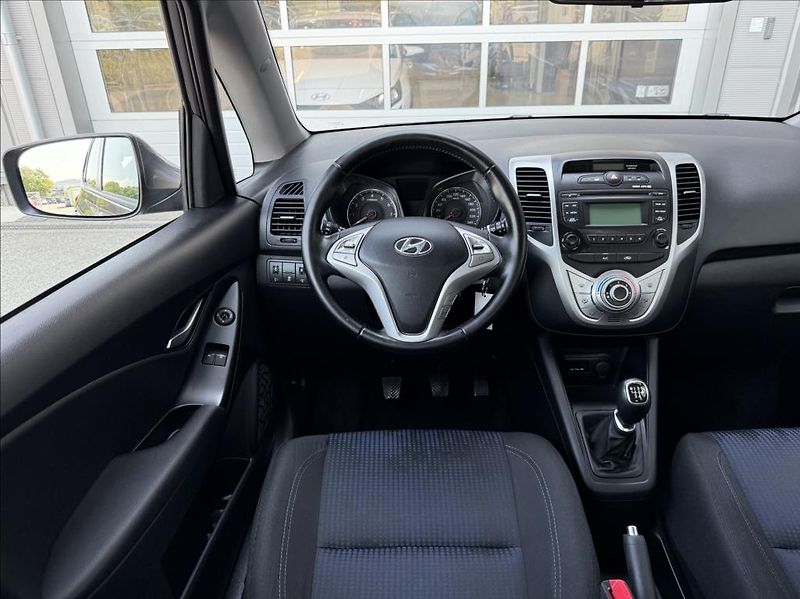 Hyundai ix20 1,4 i  Trikolor Essential - fotka 15 z 28