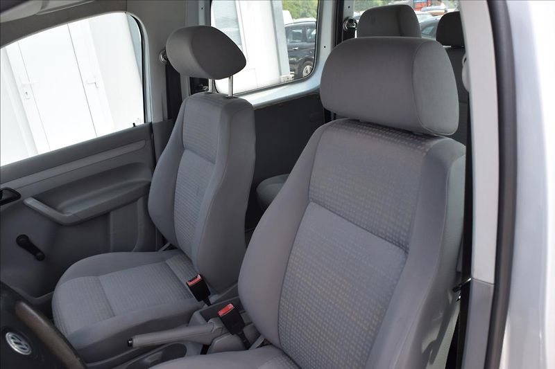 Volkswagen Caddy 1,9 TDI 77KW BEZ DPF A KOROZE - fotka 14 z 41