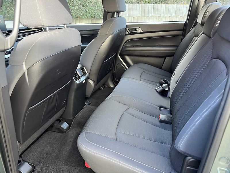 SsangYong Musso Grand 2.2 e-XDi 220 4x4 ZÁRUKA - fotka 12 z 21