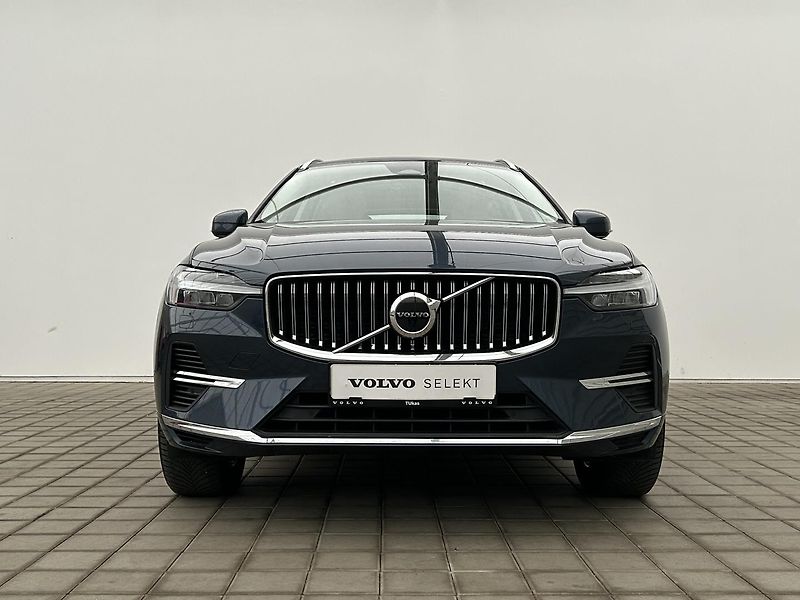 Volvo XC60 2.0 T6 4x4 Recharge PLUS Panor - fotka 2 z 28