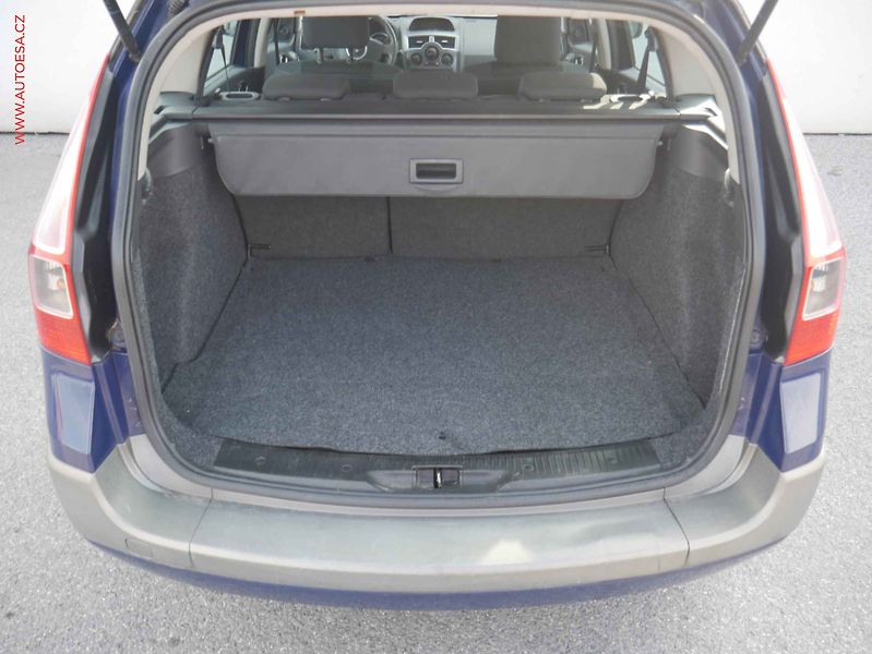 Renault Mégane (2008) 1.6i, Klima - fotka 7 z 12