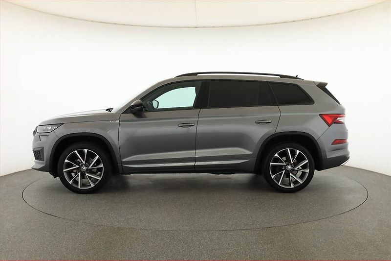 Škoda Kodiaq (2022) Sportline 1.5 TSI, digi klima - fotka 3 z 19