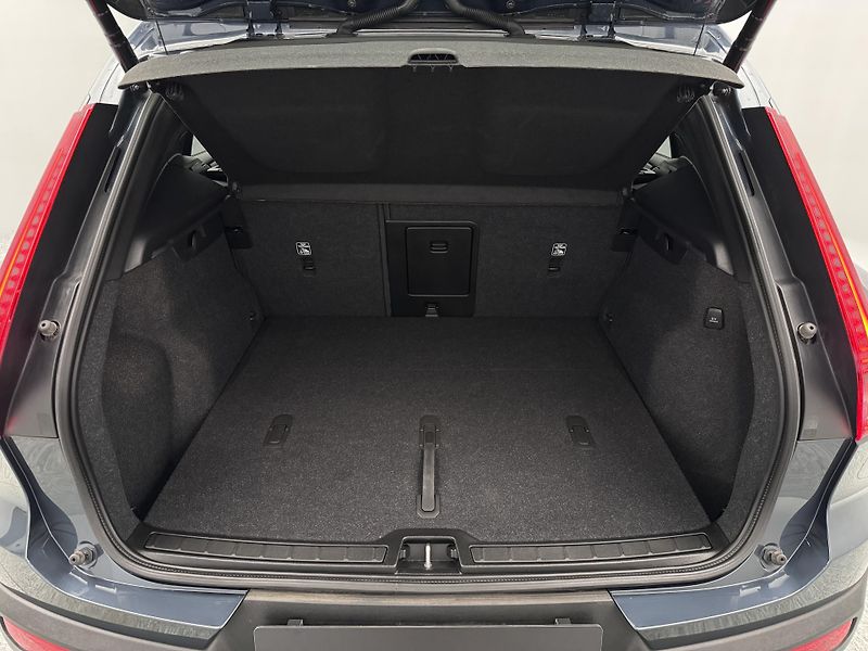 Volvo XC40 B3 DARK PLUS CZ 1.maj - fotka 5 z 48