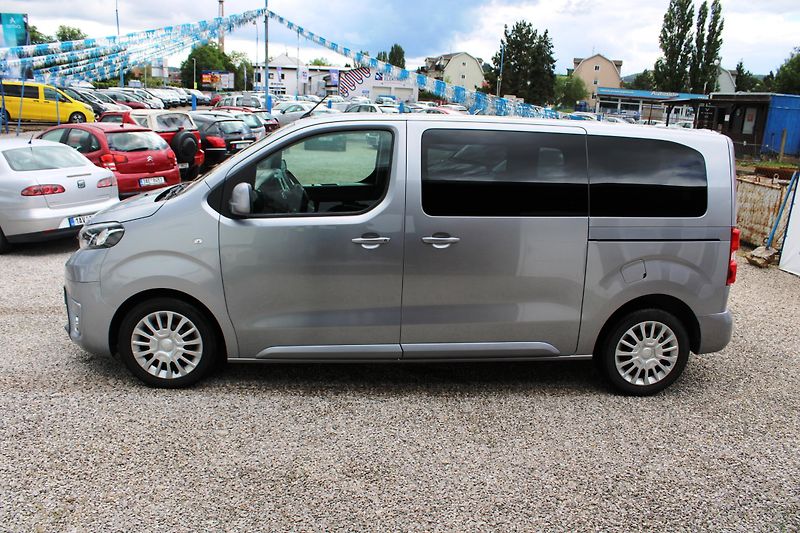 Toyota ProAce Verso (2022) 2,0D TEMPOMAT 8MÍST  KLIMA  - fotka 4 z 18