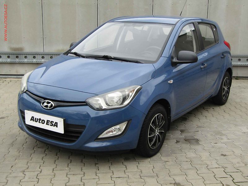 Hyundai i20 (2014) 1.2i, servis.kniha, AC - fotka 3 z 17