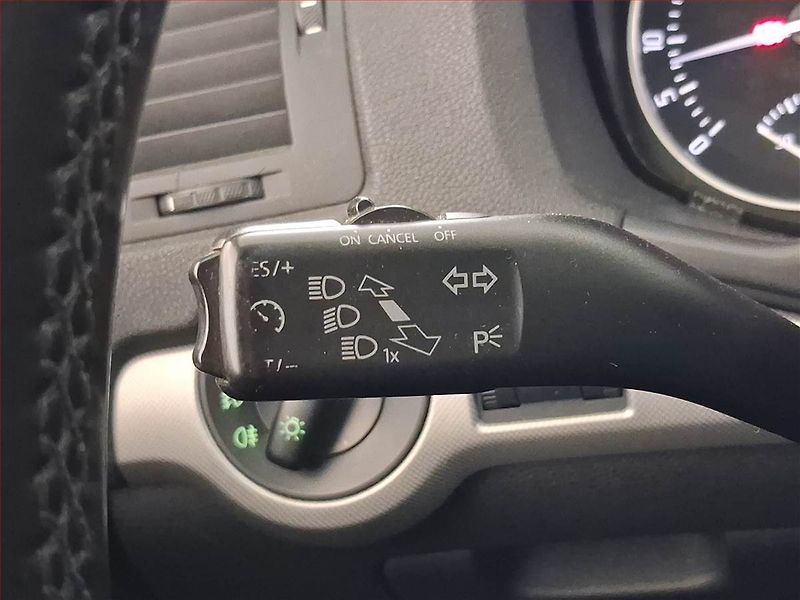Škoda Octavia (2011) Elegance 1.6 TDI, Serv.kniha - fotka 17 z 19