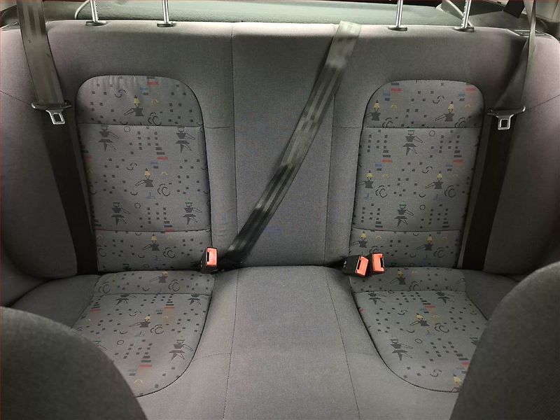 Škoda Fabia (2002) 1.2, nová STK, oblíbený vůz - fotka 10 z 13