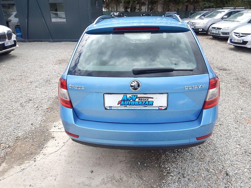 Škoda Octavia III 1.6 TDI, ČR, KLIMA - fotka 7 z 28