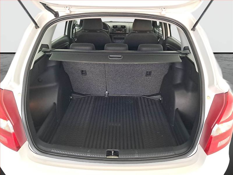 Škoda Fabia (2011) 1.2 TSI, nová STK, udržované - fotka 13 z 14