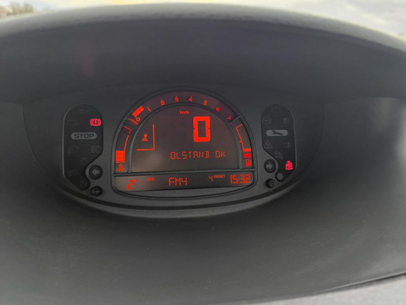 Renault Modus (2012) 1.2 SERVISKA.1MAJ - fotka 19 z 24