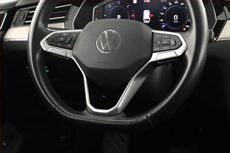 Volkswagen Passat (2023) 2.0 TDI - fotka 8 z 19