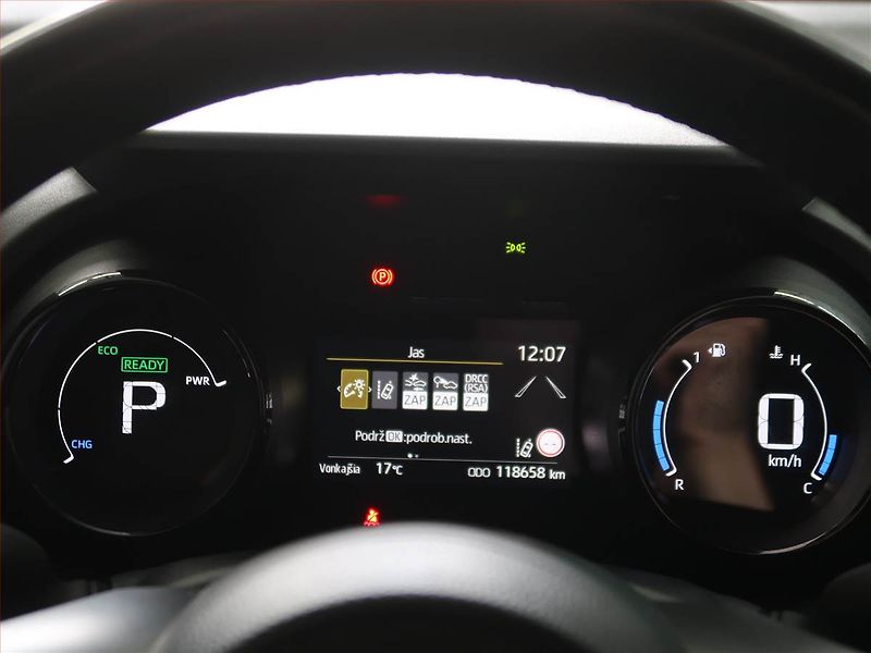 Toyota Yaris (2022) Style 1.5 VVT-i Hybrid - fotka 11 z 18