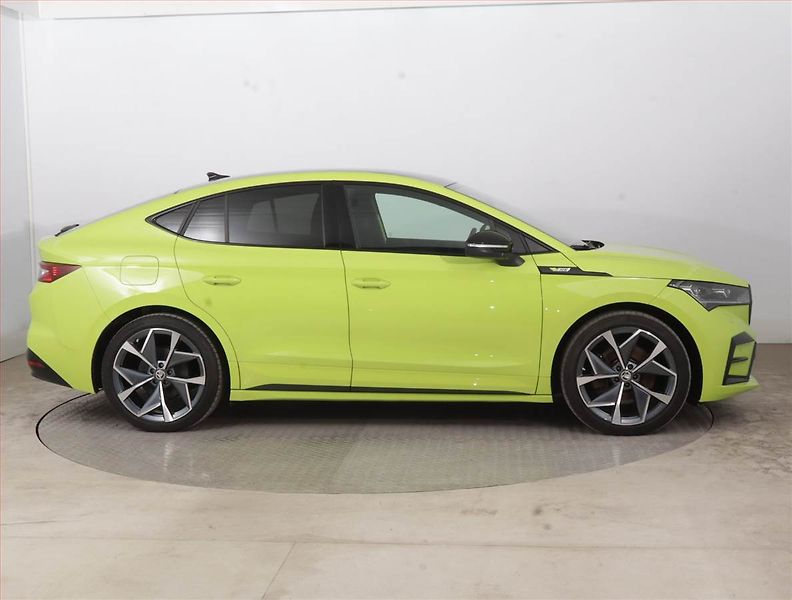Škoda Enyaq (2023) 85x (82 kWh), SoH 93% - fotka 6 z 22
