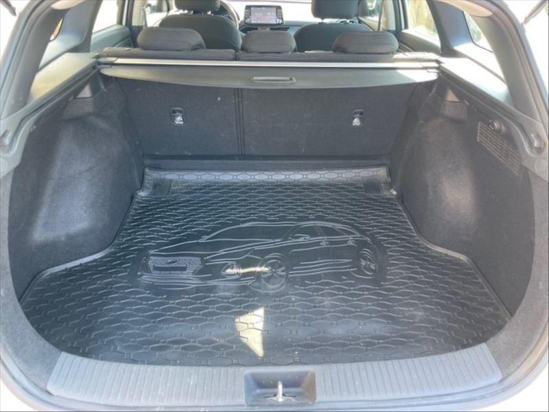 Hyundai i30 1,0 TGDI Family Comfort - fotka 6 z 11