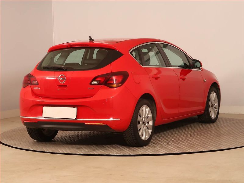 Opel Astra (2014) 1.6 CDTI, ČR,1.maj, Tempomat - fotka 5 z 18