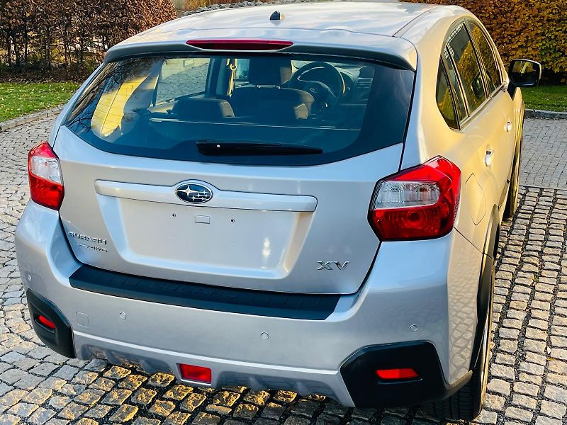 Subaru XV 1.6i 4x4 MAN SENZORY SERVISKA - fotka 13 z 36